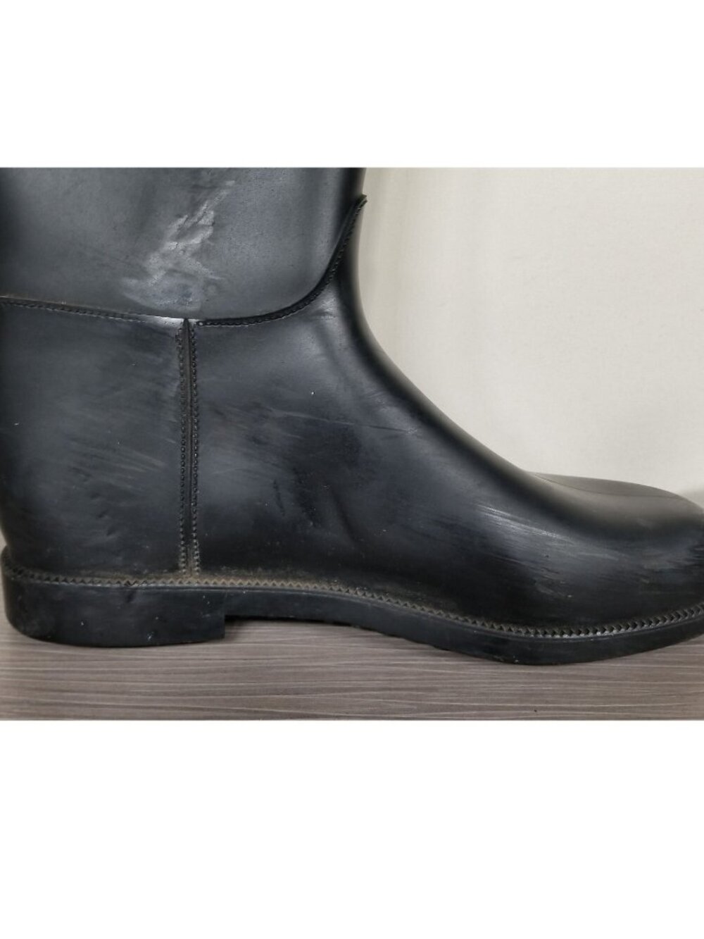 Burberry Knee High Belted Equestrian Rain Boots, Black, Womens Size 5 US / 35 - Picture 10 of 11